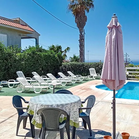 Holiday home Cozy In With Outdoor Swimming Pool *